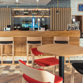 Holiday Inn Express Bristol City Centre - Bar by Occa Design