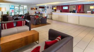 Holiday Inn Express - Reception by Occa Design