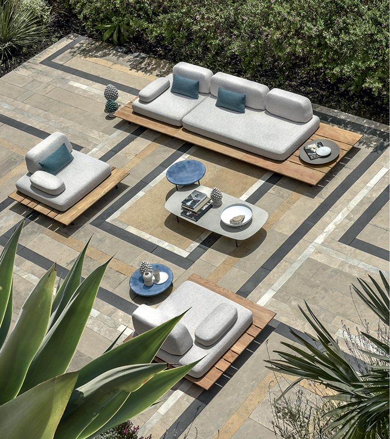 Hotel garden furniture by Ethic